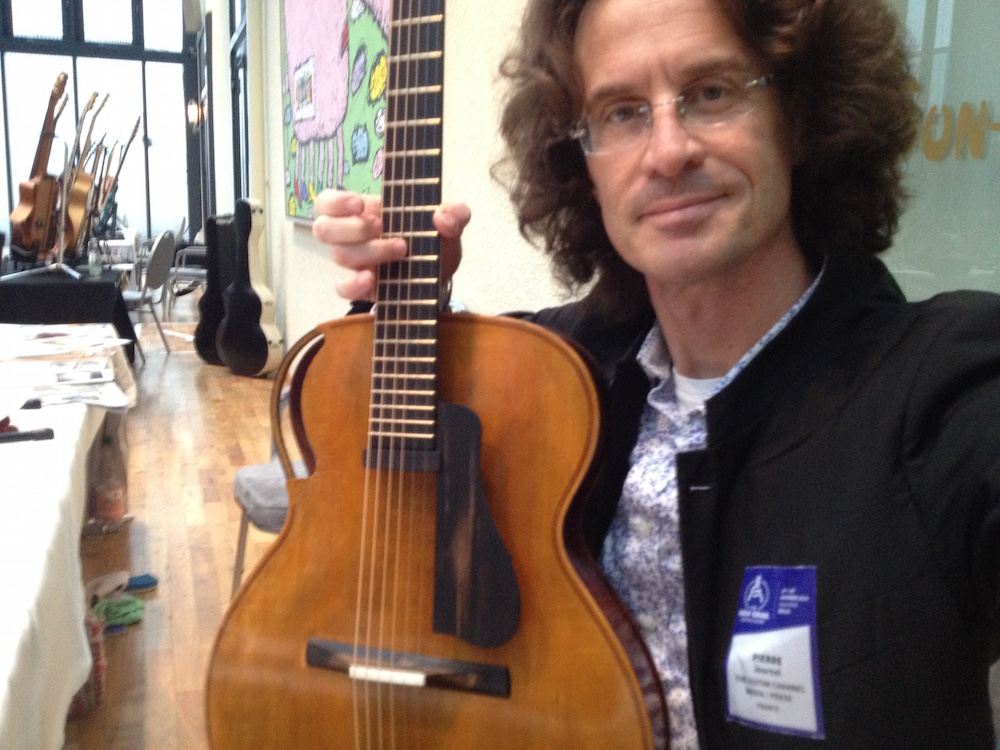 Me (Pierre Journel) and Ken Parker's guitar "Lucky"