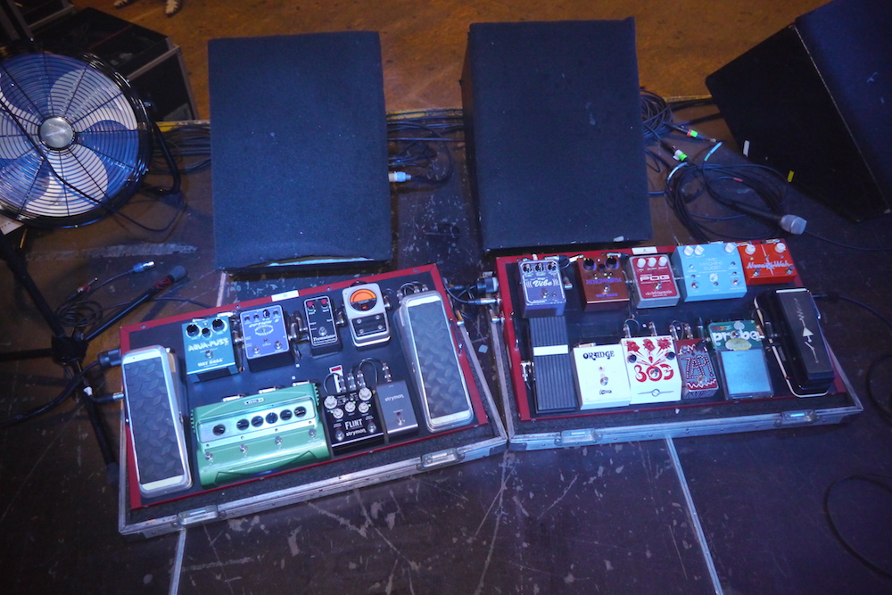 Scott Holiday pedal board - Rival Sons