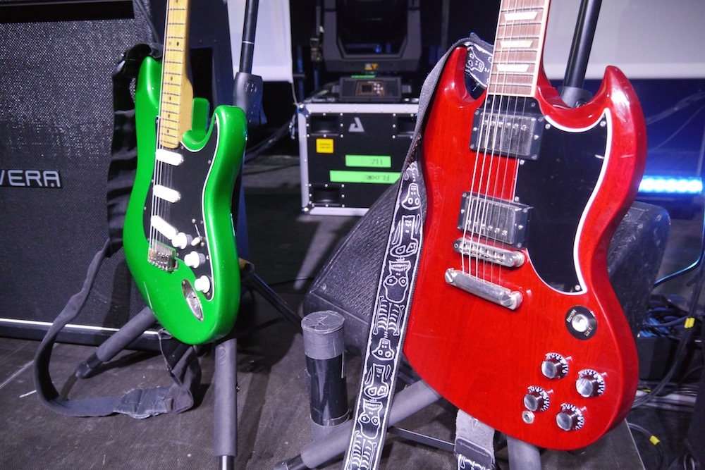 Mike Keneally Guitars - Paris Grand Rex 2015 - The Guitar Channel