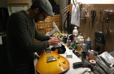 Häussel Pickups installation in a PRS McCarty