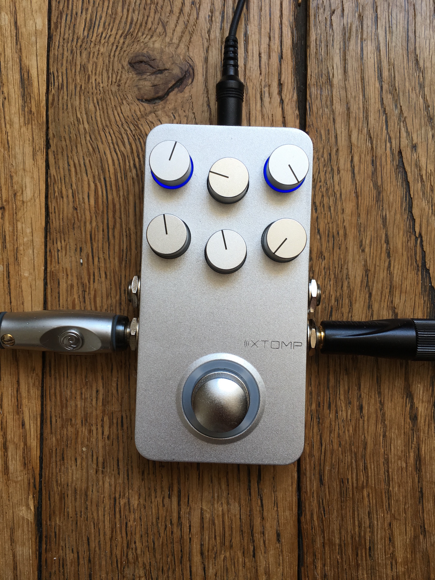 Xtomp Hotone - Pedal Review of a chameleon tone machine
