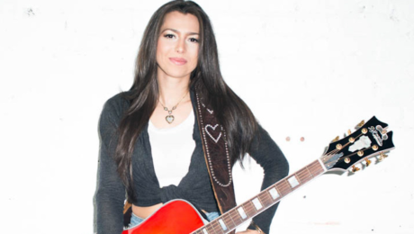 Jessica Lynn interview: Country music singer and guitar player