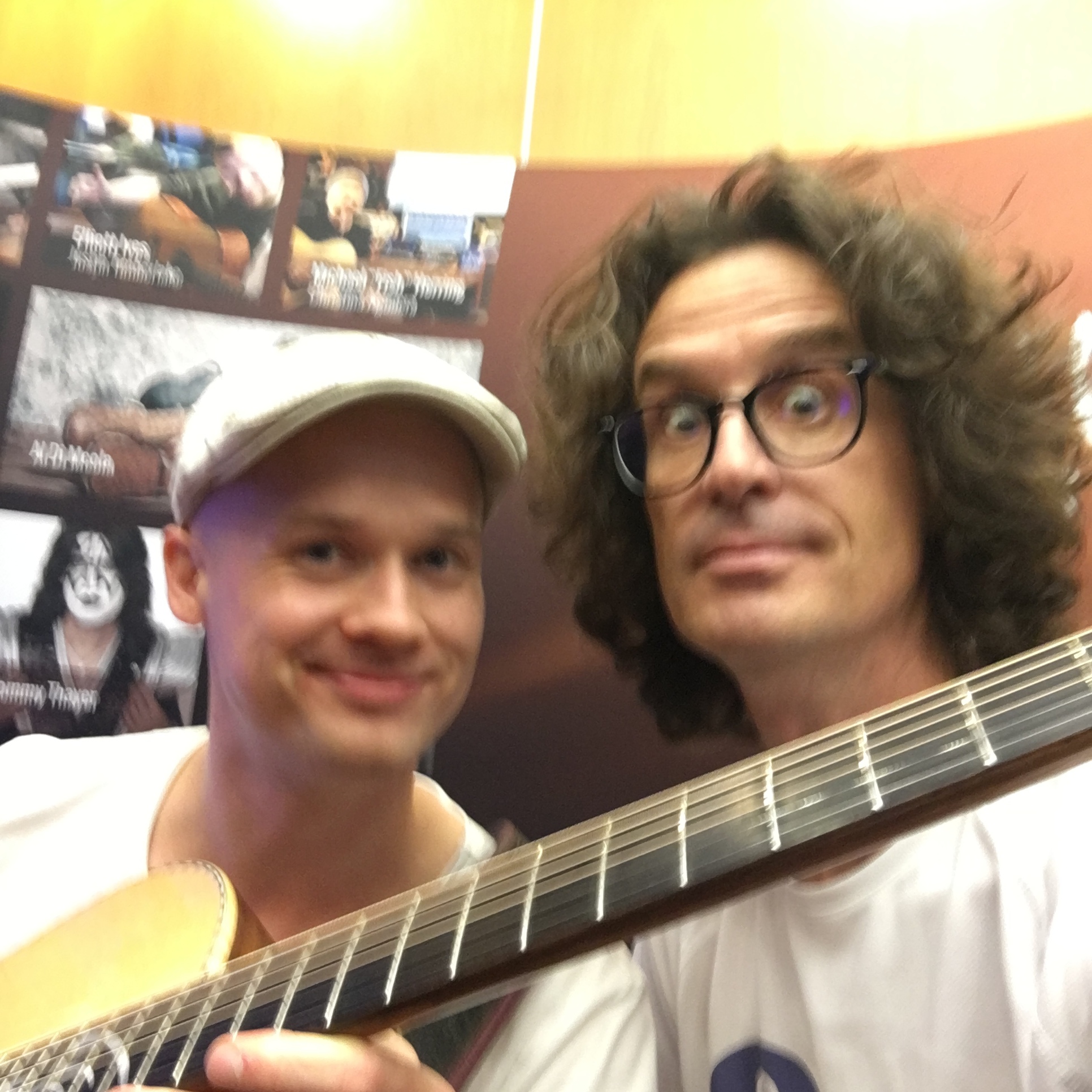 Petteri Sariola interview, guitar in hand at the Guitar Summit 2018