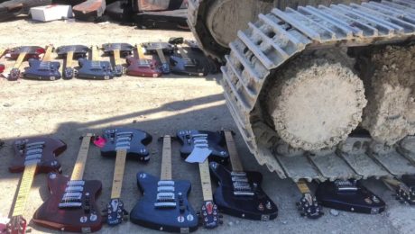 When Gibson destroys hundreds of Firebird X guitars: analysis of the latest Gibson bad buzz