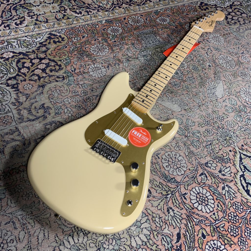 Fender Duo-Sonic, an excellent Fender Made in Mexico, in Desert Sand!