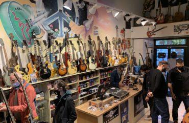 The best places to buy vintage or used guitars in Paris, France
