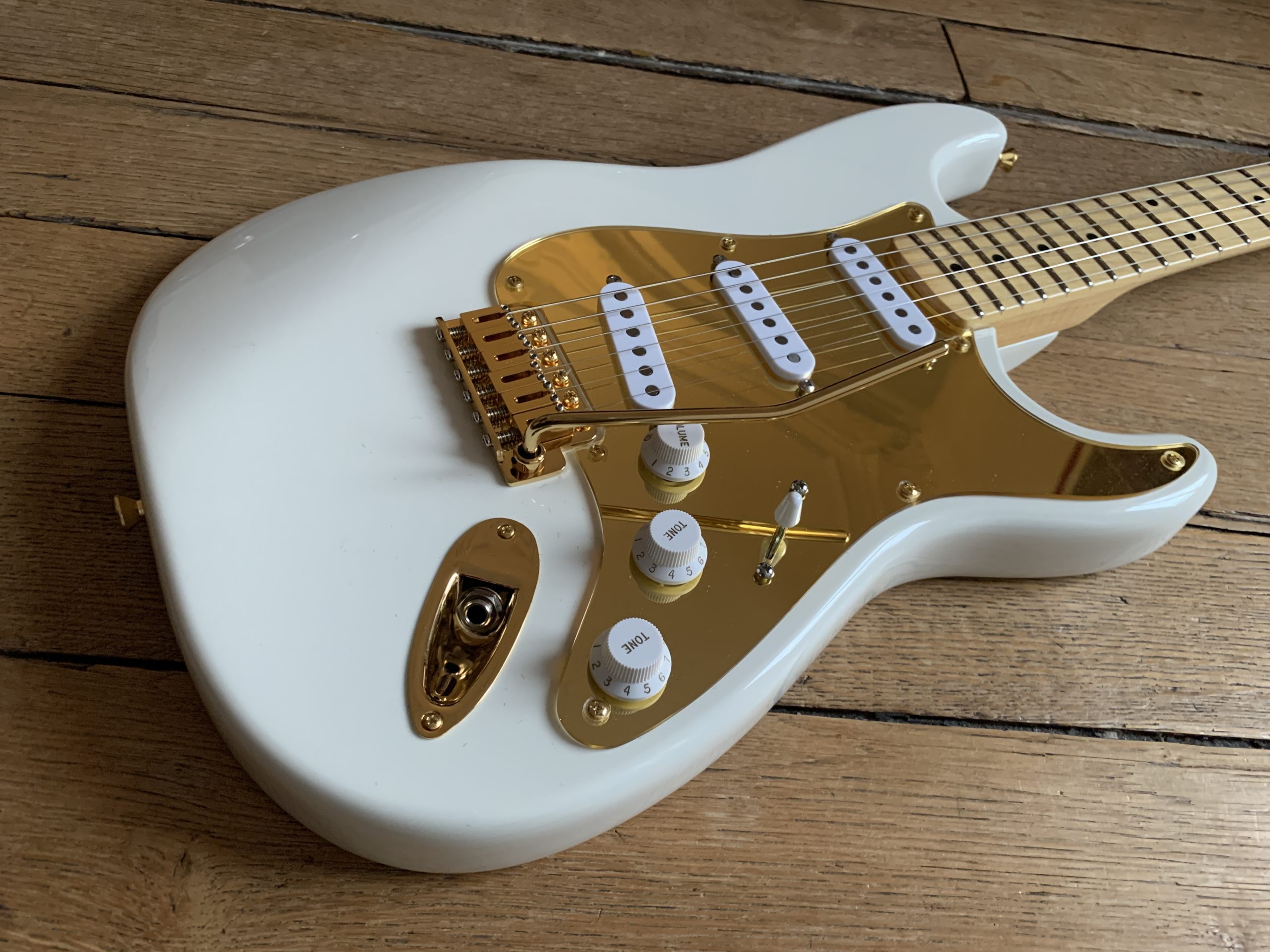 Franfret luthier's guitar model #1, a Strat with a Mahogany body