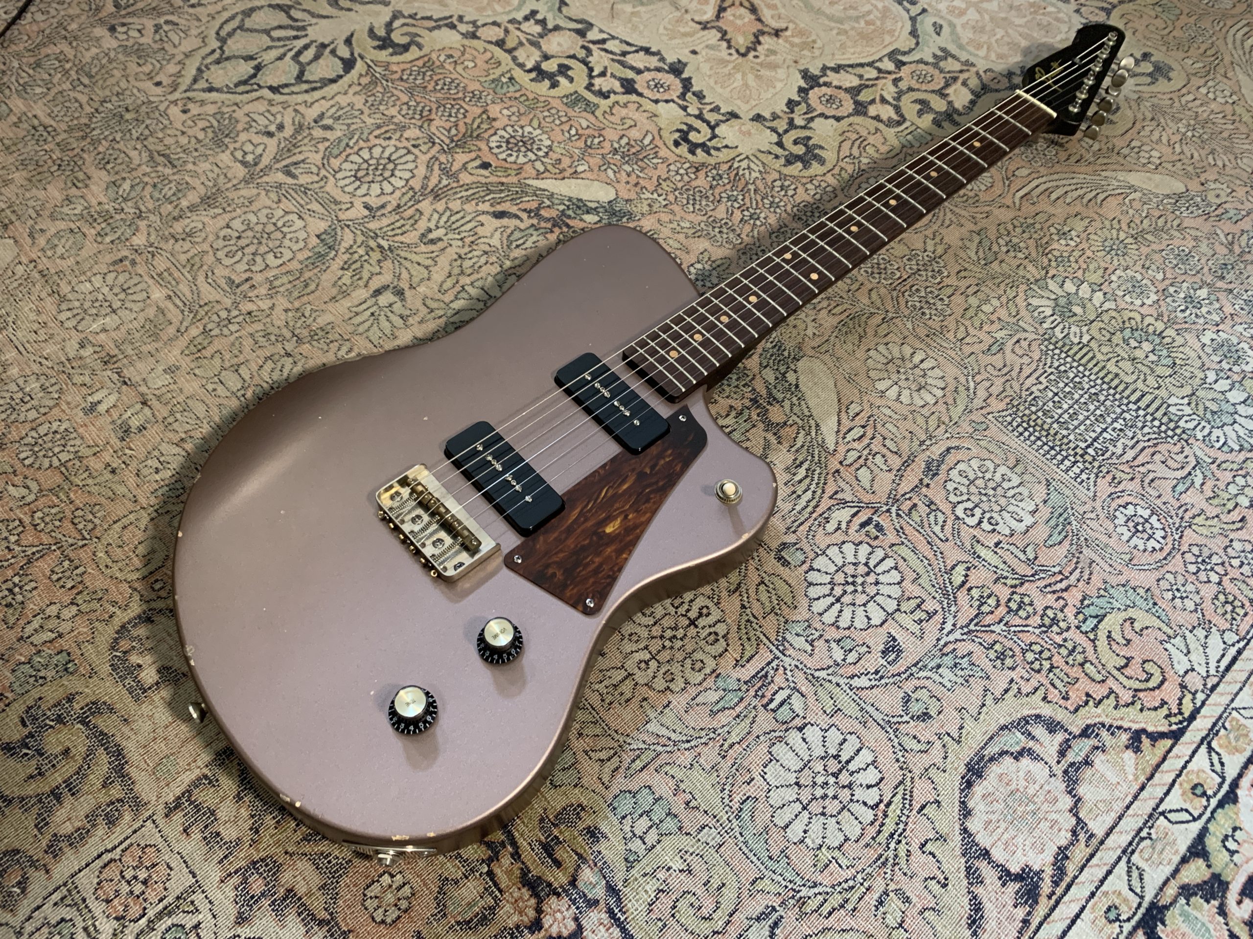 Girault Guitars model California Master, no talking review
