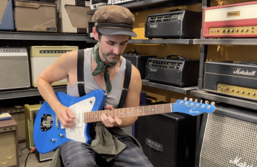 Zane Carney Playing a Déferlante by Marceau Guitars in Paris